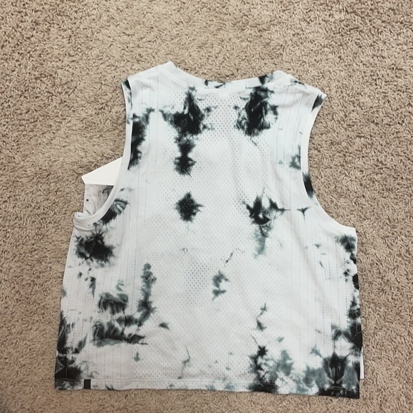 lululemon tank - Picture 2 of 3